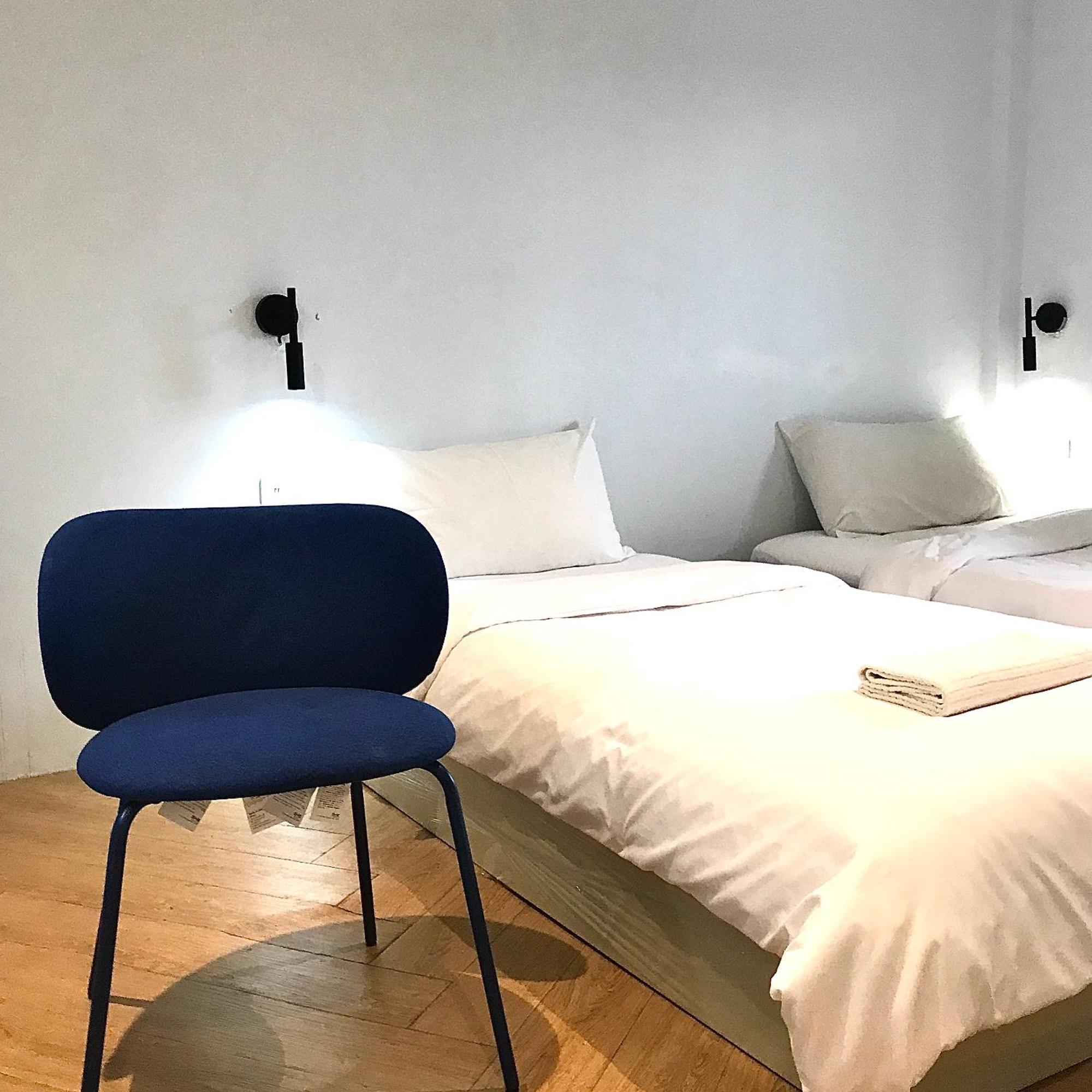 Beige Poshtels + Netflix Vandrarhem Bangkok Exteriör bild