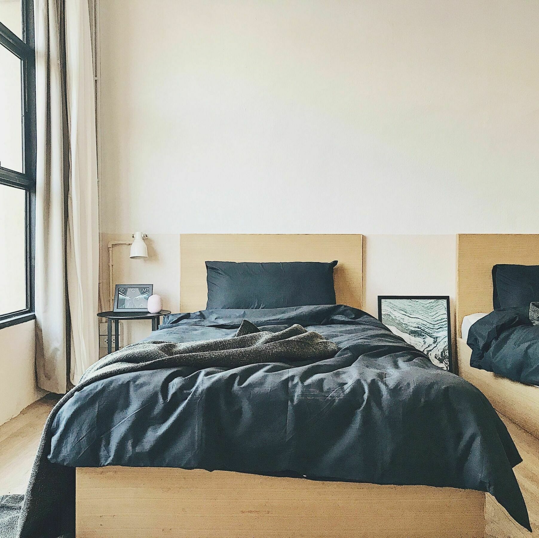 Beige Poshtels + Netflix Vandrarhem Bangkok Exteriör bild